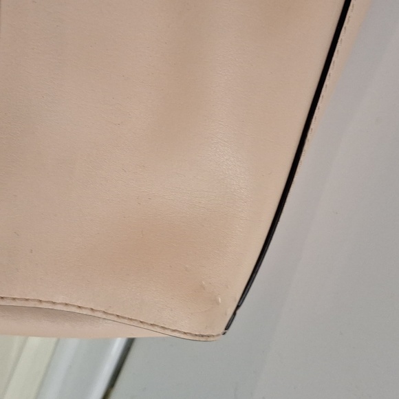 Kate Spade purse - Picture 4 of 6